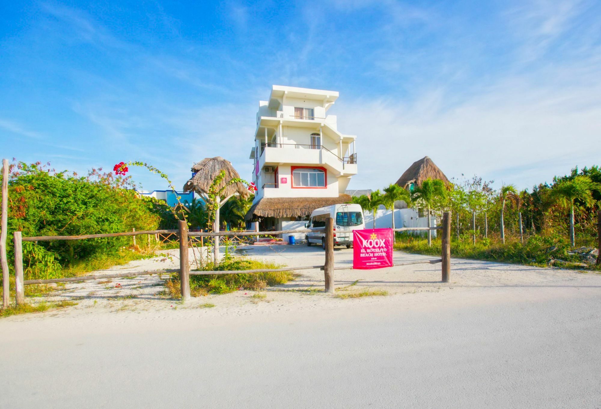 El Hotelito Mahahual Exterior photo